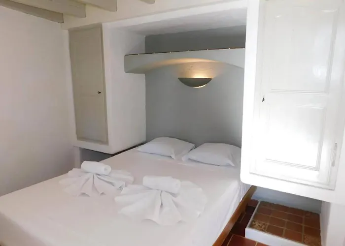 Vintage -cosy Nid Douillet Vieil Antibes- Ideal Couple